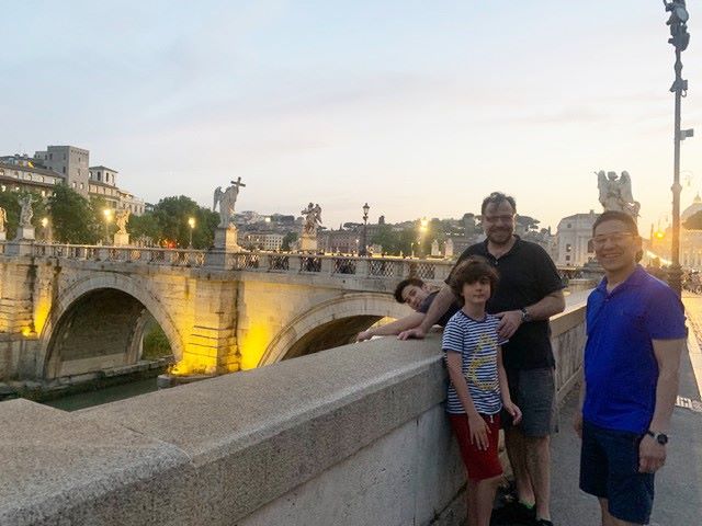 By Ponte Sant’Angelo with family, Rome (IT).