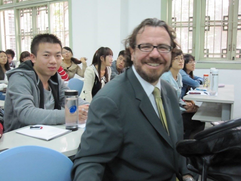 Visiting a class at Sichuan University (Chengdu, China).
